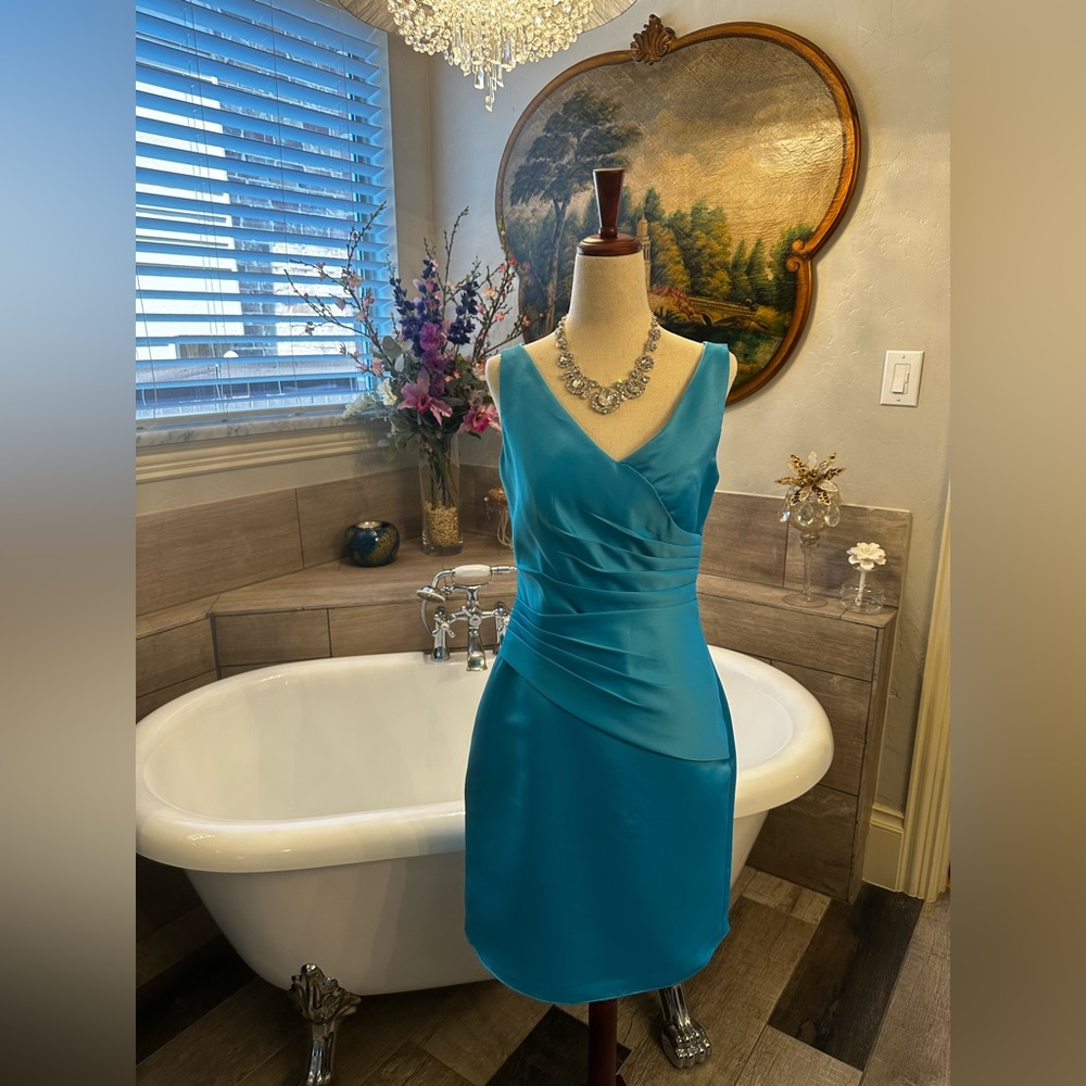 Edan Maids Electric Blue Bridesmaid or Wedding Dress Sexy and Fitted 6 - Picture 5 of 15